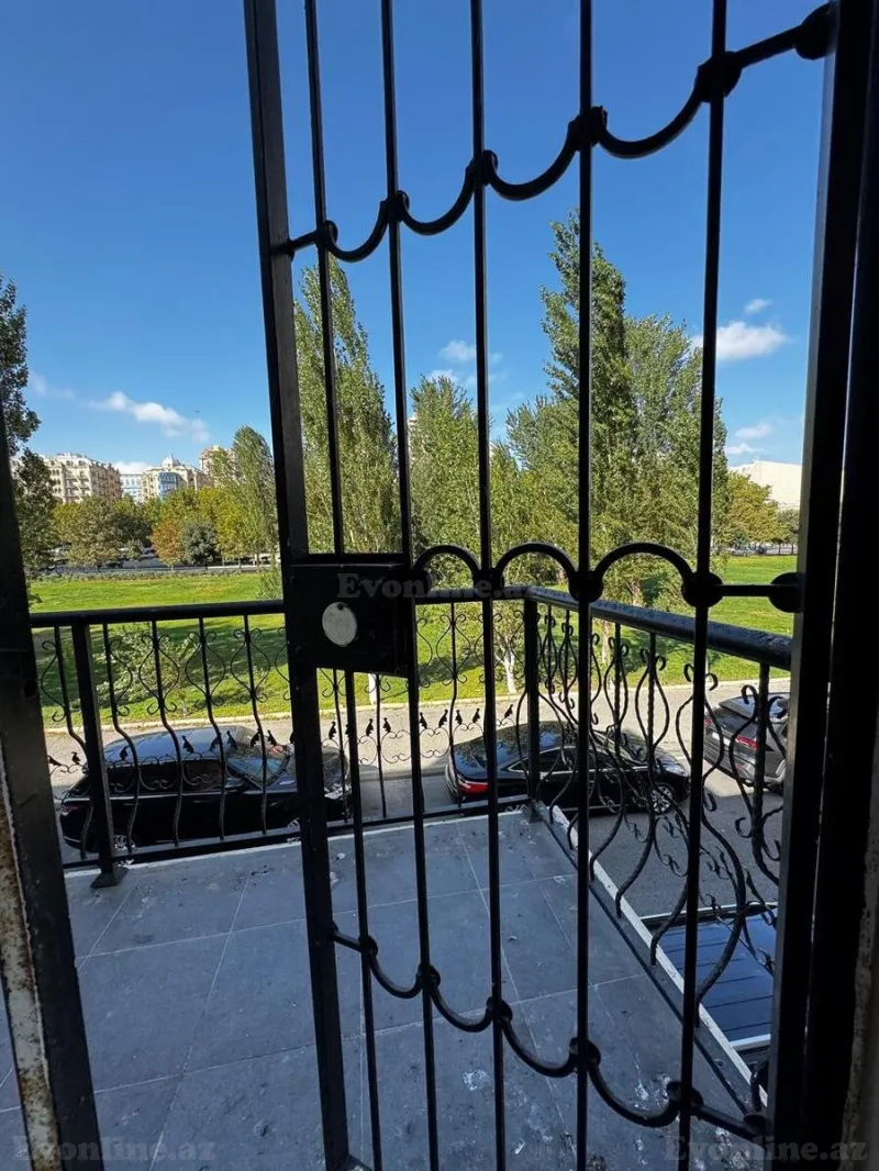 Kirayə verilir Ofis 90 m² 28 May m. - şəkil 10