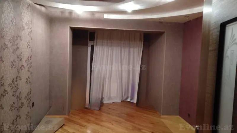 Satılır 3 otaqlı Mənzil Köhnə tikili 85 m² Neftçilər m.