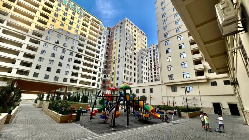 3 otaqlı Mənzil 75 m² 28 May m. Kirayə verilir