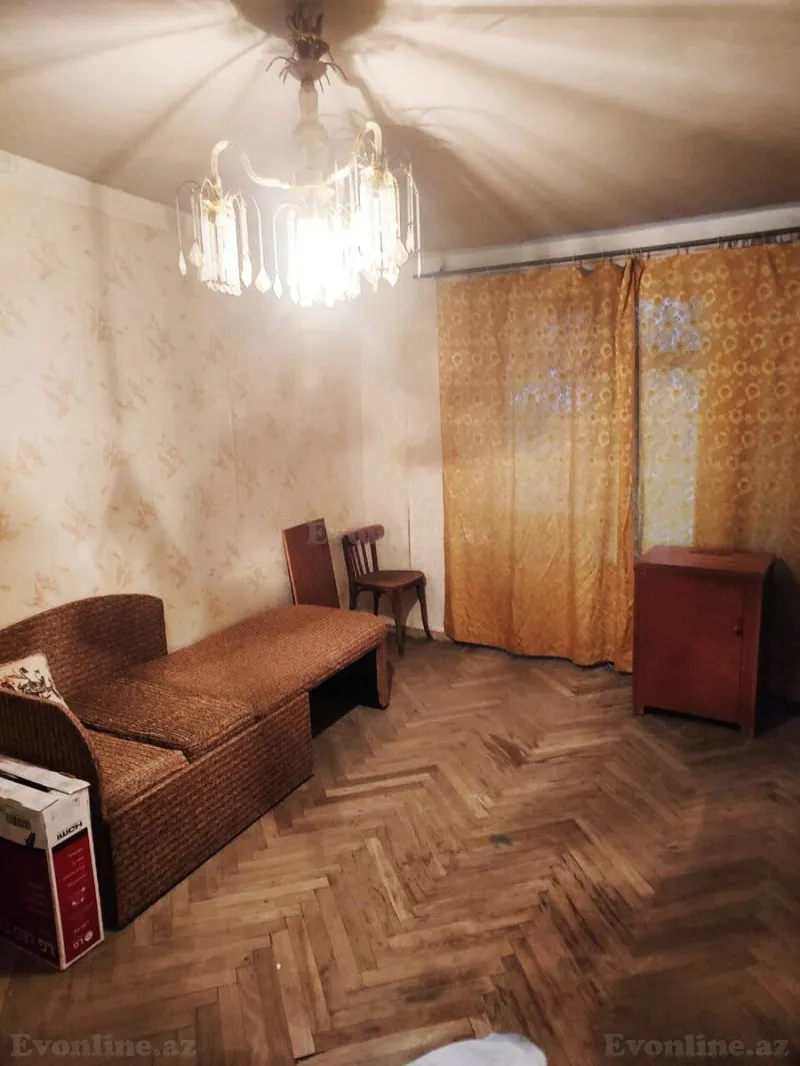 2 otaqlı Mənzil 50 m² Elmlər Akademiyası m. Satılır