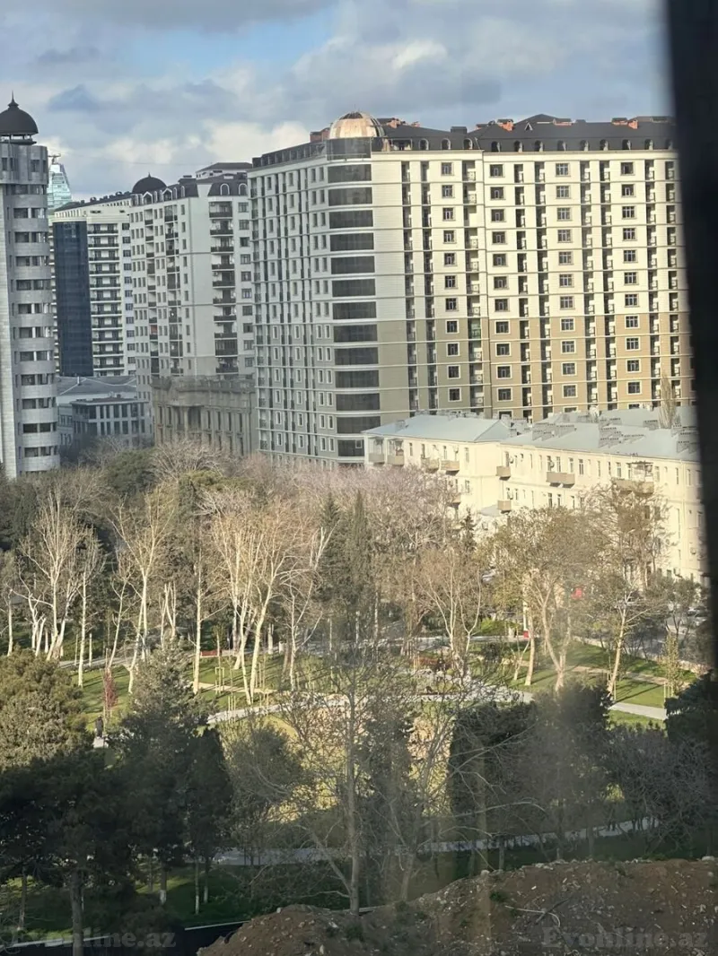 Kirayə verilir 3 otaqlı Mənzil Yeni tikili 150 m² Nərimanov r. - şəkil 3