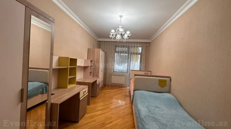 Kirayə verilir 3 otaqlı Mənzil Yeni tikili 150 m² Nərimanov r. - şəkil 12