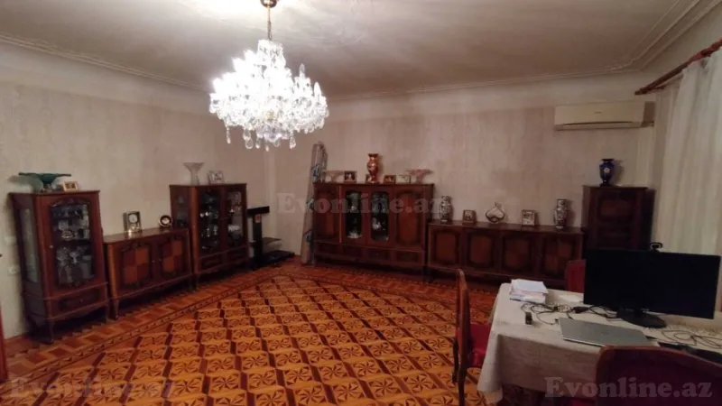 Satılır 4 otaqlı Mənzil Köhnə tikili 135 m² Nəriman Nərimanov m. - şəkil 2