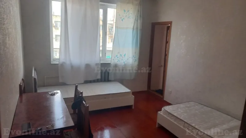 Kirayə verilir 2 otaqlı Mənzil Köhnə tikili 45 m² 7-ci mikrorayon - şəkil 2