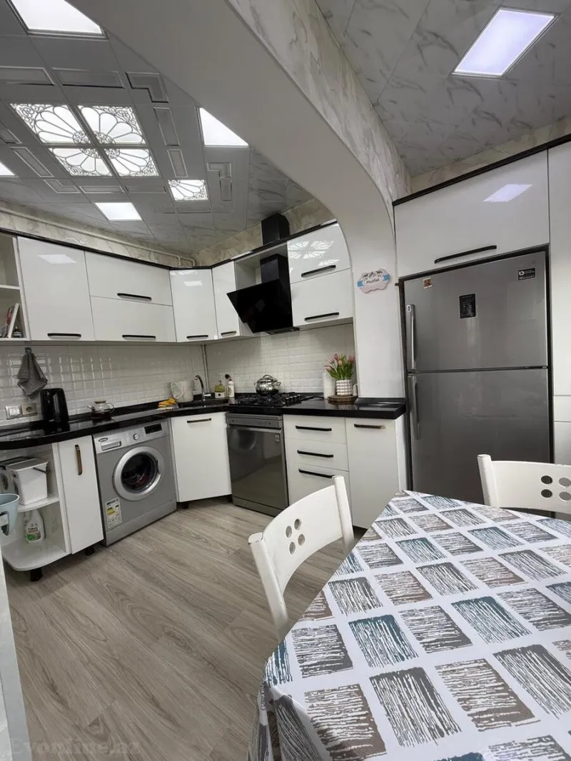 Satılır 2 otaqlı Mənzil Köhnə tikili 65 m² Xətai r. - şəkil 5