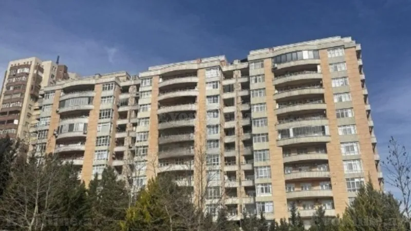 Satılır 3 otaqlı Mənzil Yeni tikili 100 m² Elmlər Akademiyası m.