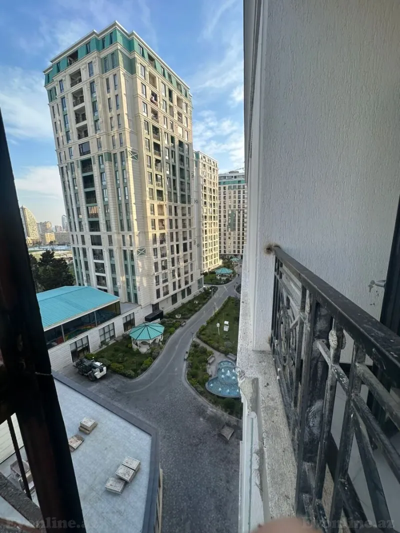 Satılır 4 otaqlı Mənzil Yeni tikili 173 m² Gənclik m. - şəkil 2