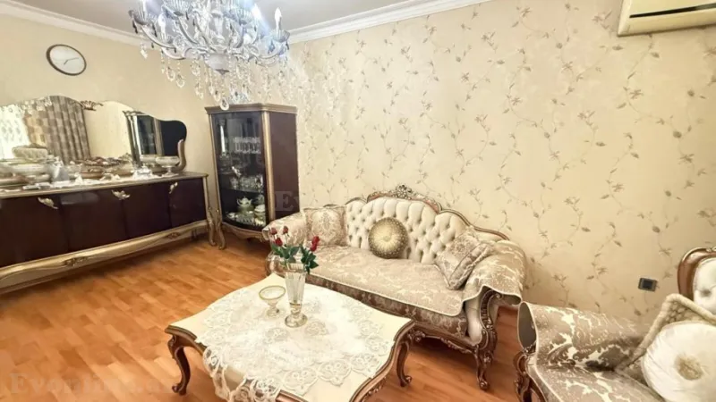 Satılır 3 otaqlı Mənzil Köhnə tikili 80 m² Əhmədli m. - şəkil 2