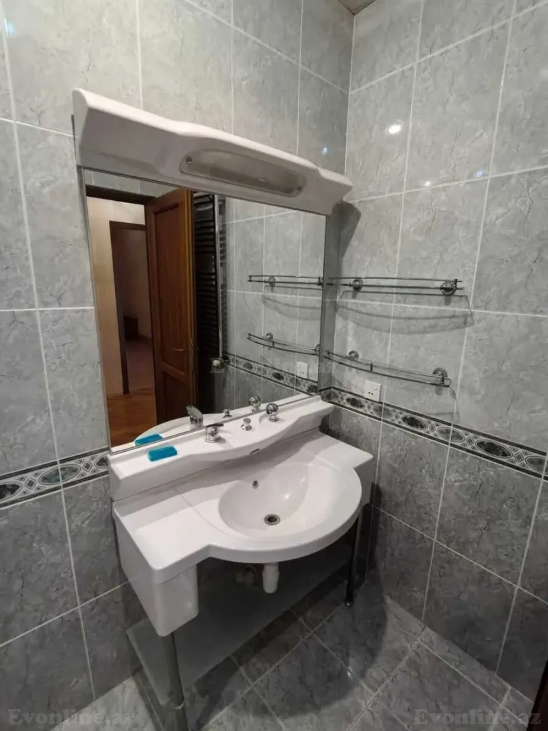 Satılır 3 otaqlı Mənzil Yeni tikili 165 m² Nəsimi r. - şəkil 16