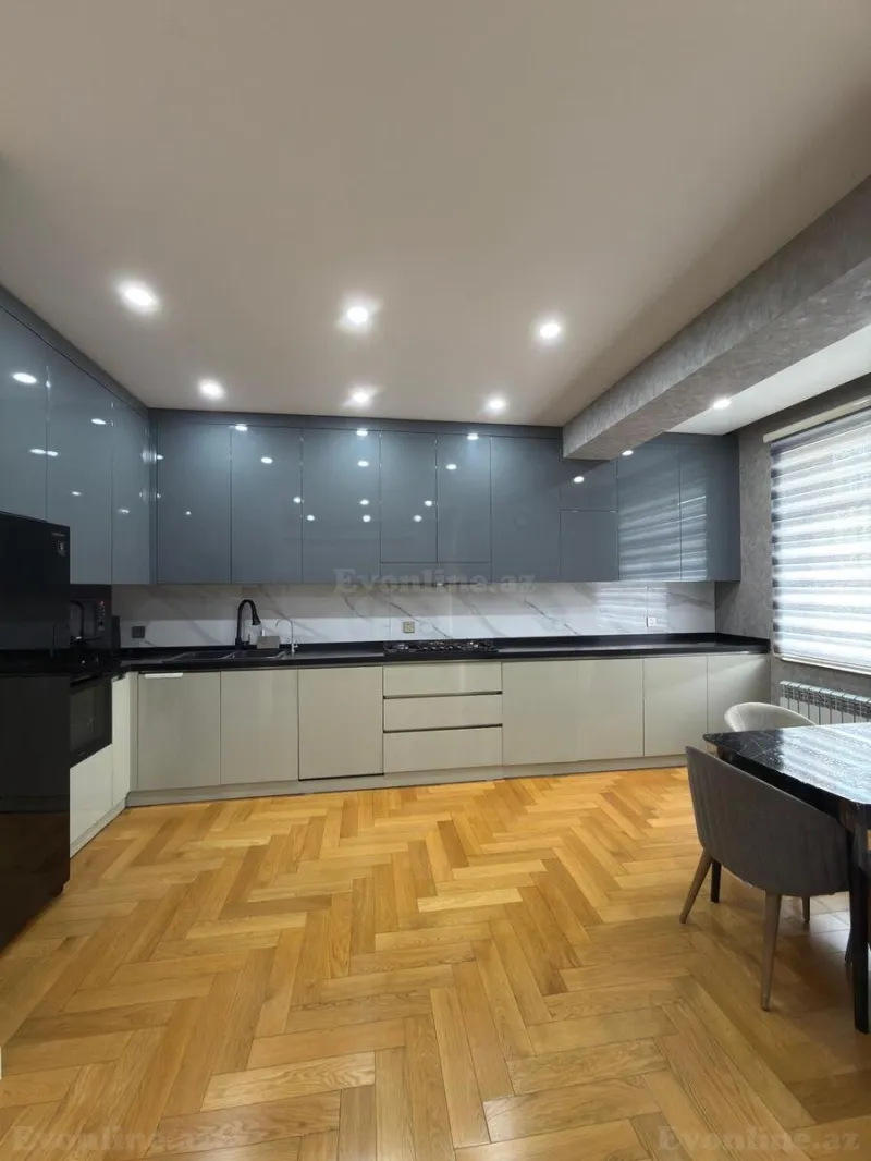 Satılır 5 otaqlı Mənzil Yeni tikili 201 m² Nərimanov r. - şəkil 4