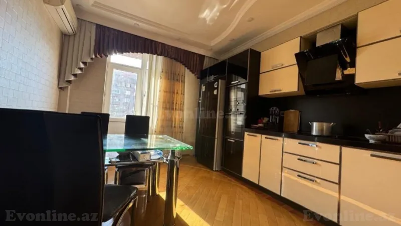 Kirayə verilir 3 otaqlı Mənzil Yeni tikili 155 m² 28 May m. - şəkil 10