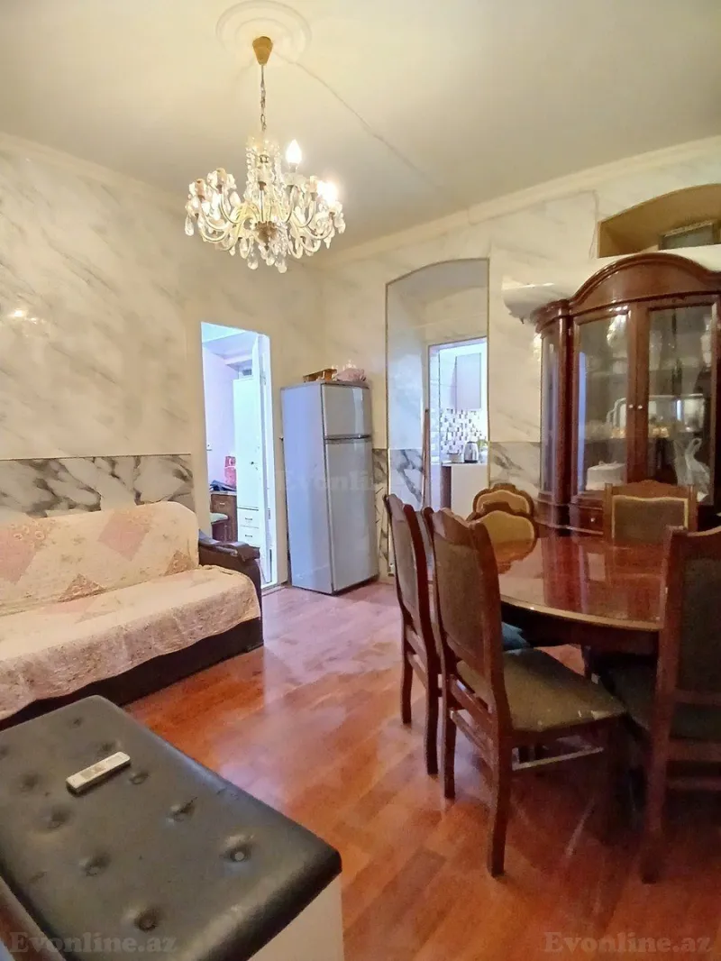 Satılır 2 otaqlı Mənzil Köhnə tikili 45 m² Sahil m. - şəkil 2