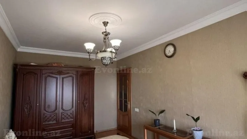 Satılır 4 otaqlı Mənzil Köhnə tikili 100 m² Xətai r. - şəkil 6