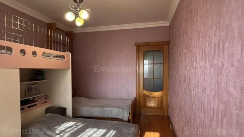 Satılır 4 otaqlı Mənzil Köhnə tikili 100 m² Xətai r. - şəkil 8