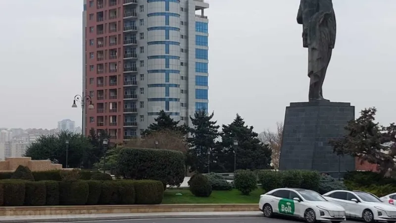 Kirayə verilir 2 otaqlı Mənzil Köhnə tikili 65 m² İçərişəhər m. - şəkil 3