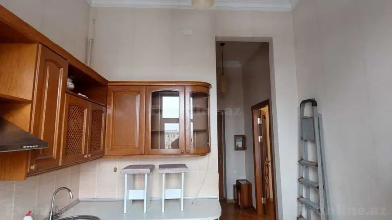 Kirayə verilir 2 otaqlı Mənzil Köhnə tikili 65 m² İçərişəhər m. - şəkil 7