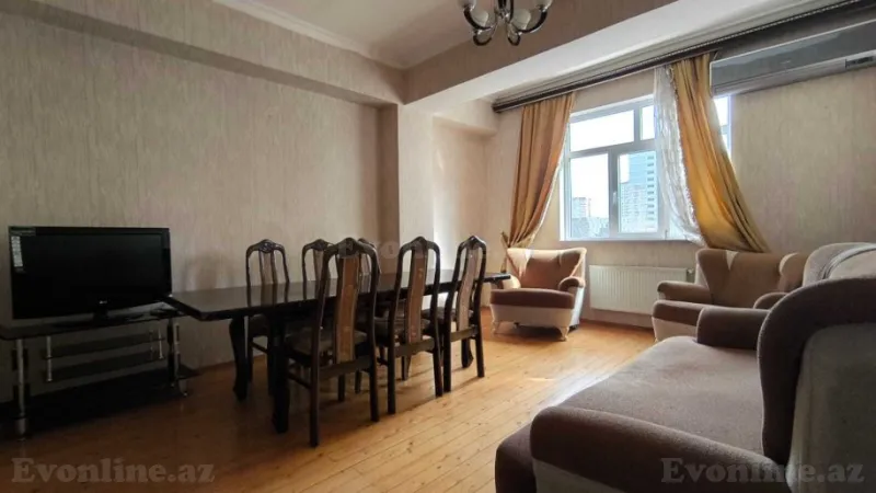 3 otaqlı Mənzil 103 m² Xətai r. Kirayə verilir
