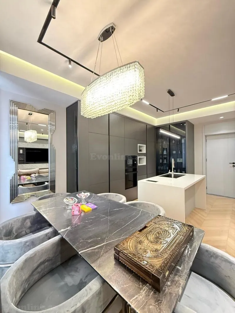 Satılır 3 otaqlı Mənzil Yeni tikili 136 m² Nərimanov r. - şəkil 2