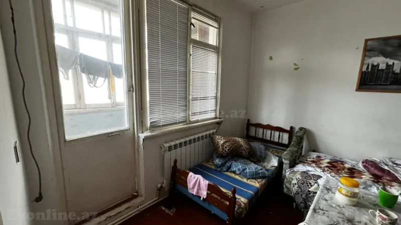 Satılır 2 otaqlı Mənzil Köhnə tikili 45 m² Memar Əcəmi m. - şəkil 3