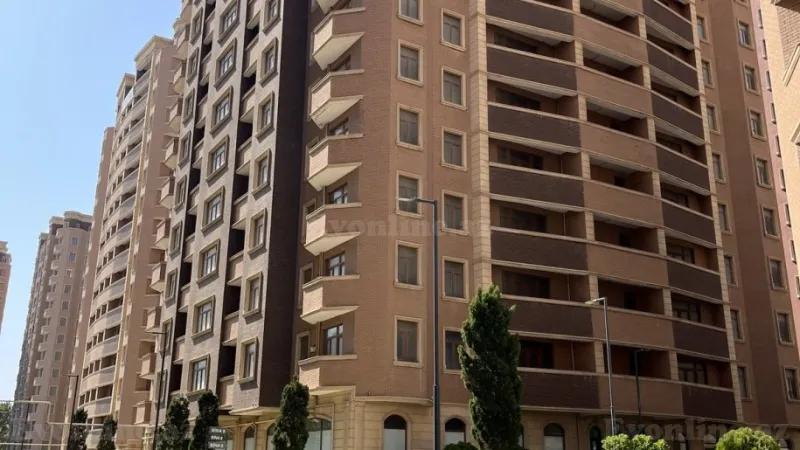 Satılır 2 otaqlı Mənzil Yeni tikili 83 m² 28 May m.