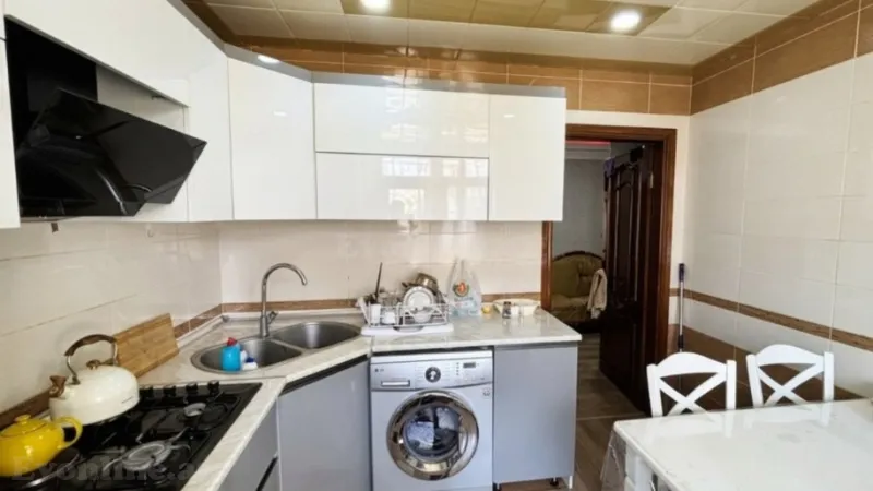 Satılır 4 otaqlı Mənzil Köhnə tikili 105 m² Xətai r. - şəkil 9