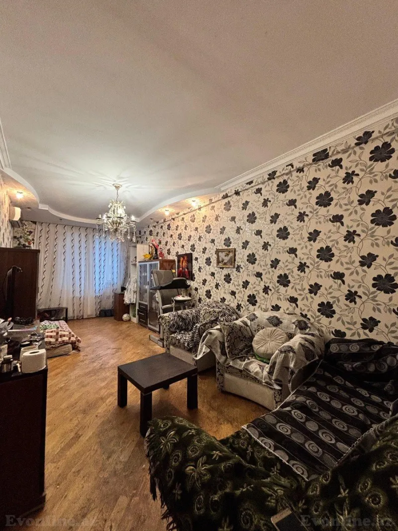 3 otaqlı Mənzil 117 m² 2-ci mikrorayon Satılır