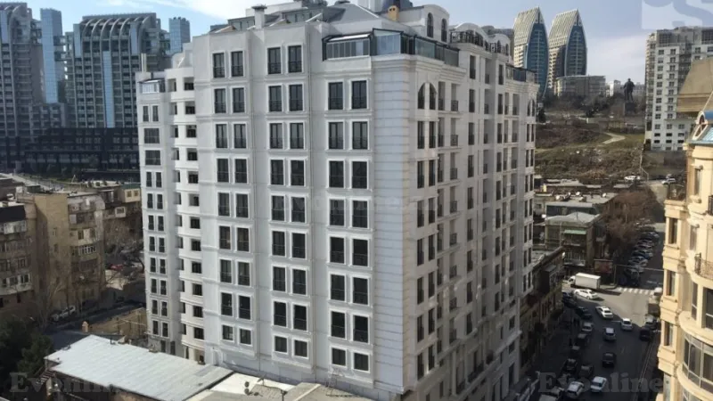 2 otaqlı Mənzil 75 m² İçərişəhər m. Kirayə verilir