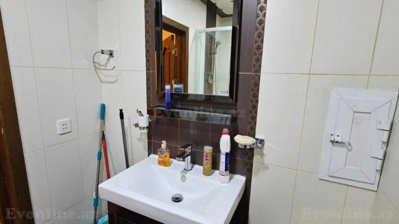 Kirayə verilir 2 otaqlı Mənzil Yeni tikili 68 m² İnşaatçılar m. - şəkil 17