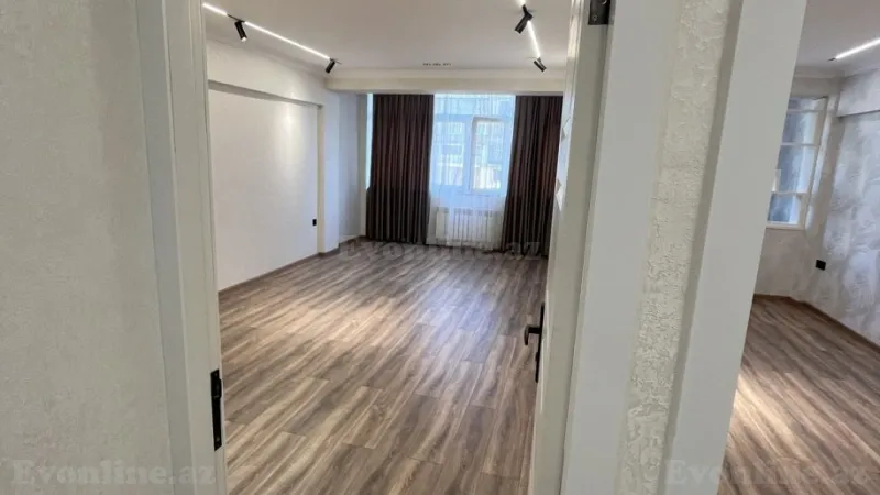 Satılır 2 otaqlı Mənzil Köhnə tikili 74 m² Nərimanov r. - şəkil 10