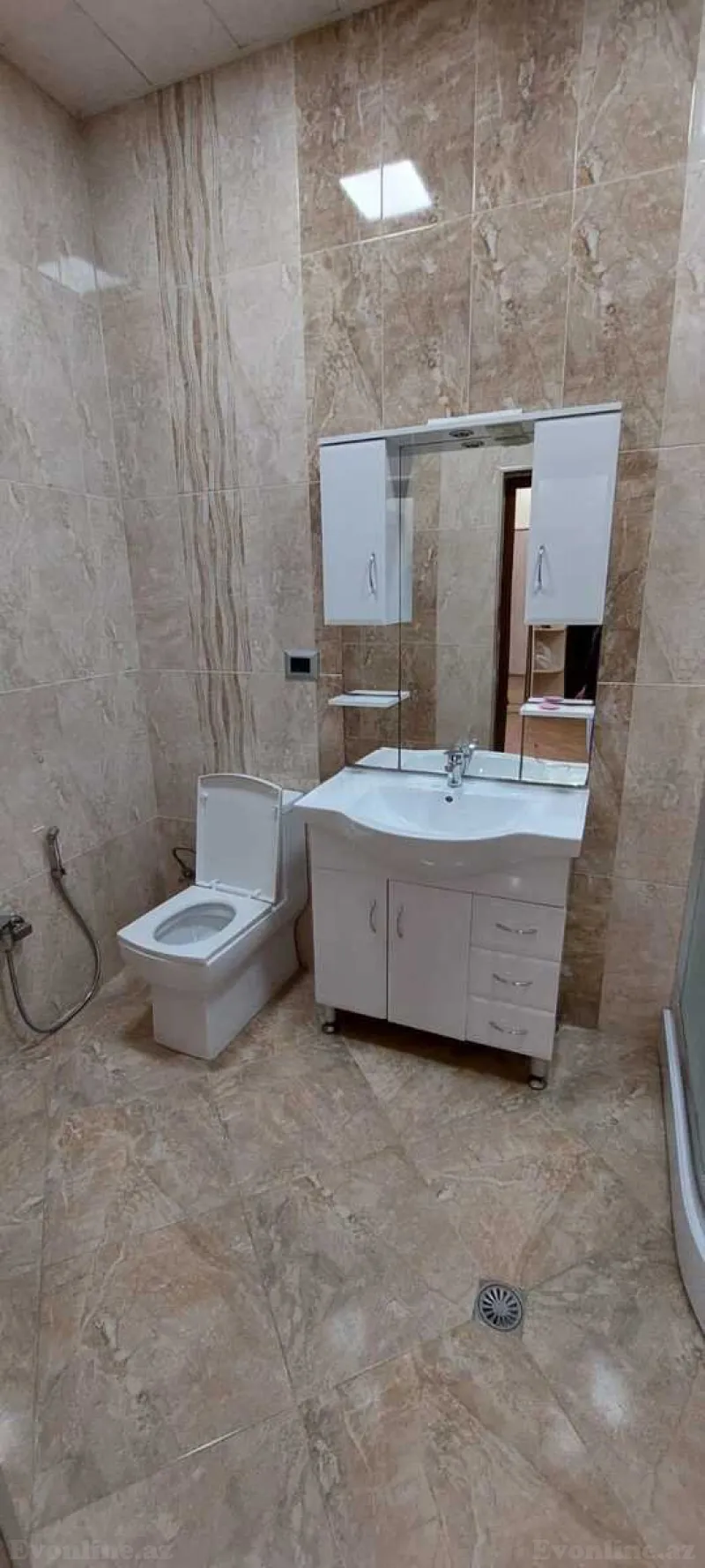 Kirayə verilir 3 otaqlı Mənzil Yeni tikili 130 m² Koroğlu m. - şəkil 11