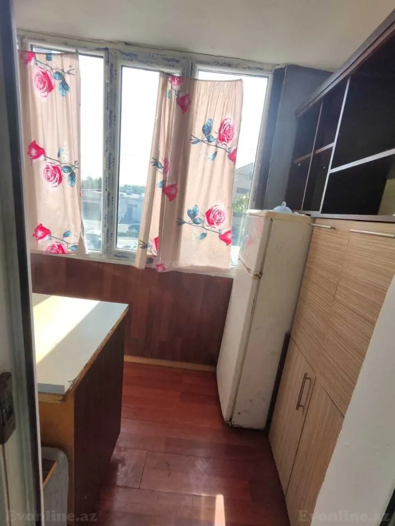 Satılır 3 otaqlı Mənzil Köhnə tikili 50 m² Yasamal r. - şəkil 5