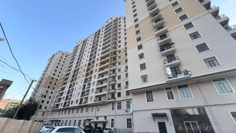 4 otaqlı Mənzil 185 m² 8 Noyabr m. Satılır