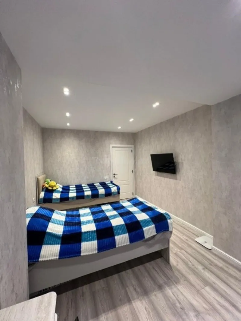 Satılır 4 otaqlı Mənzil Köhnə tikili 80 m² Gənclik m. - şəkil 8