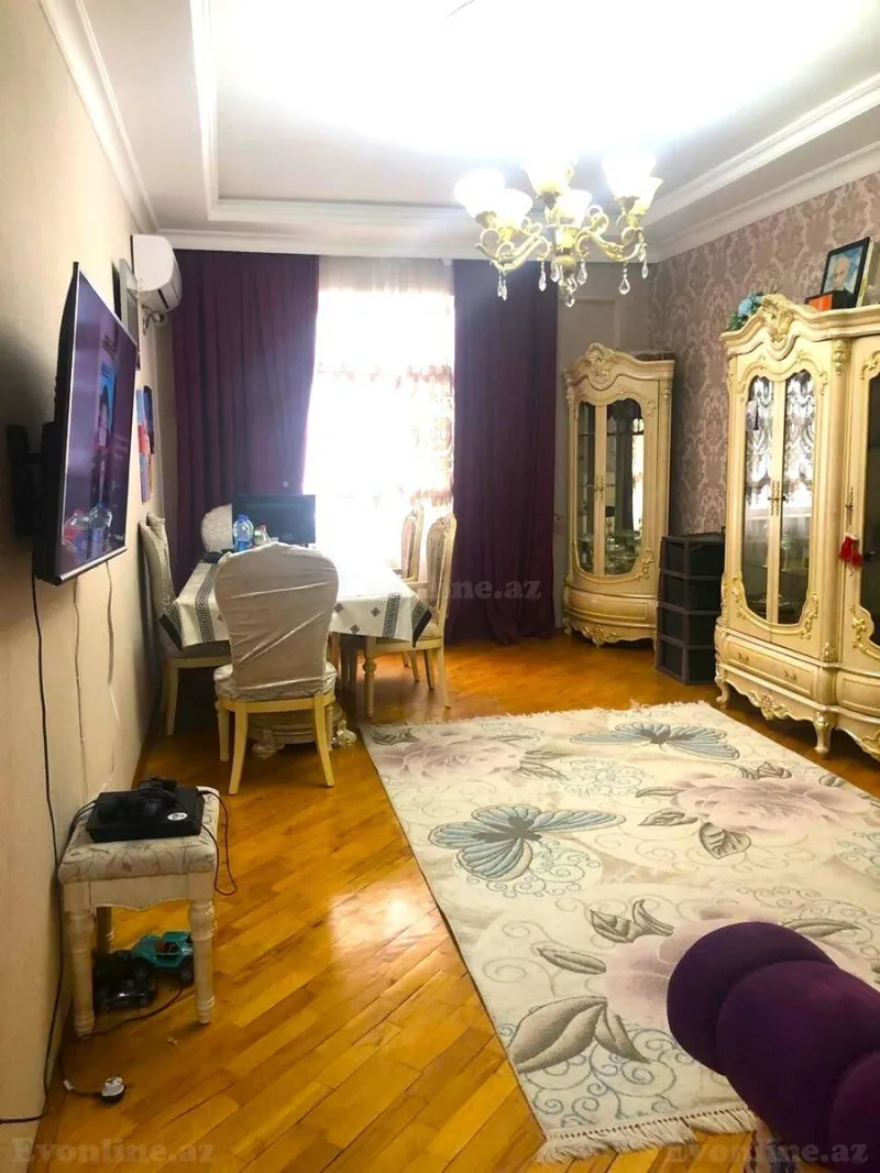 3 otaqlı Mənzil 70 m² Nizami r. Satılır