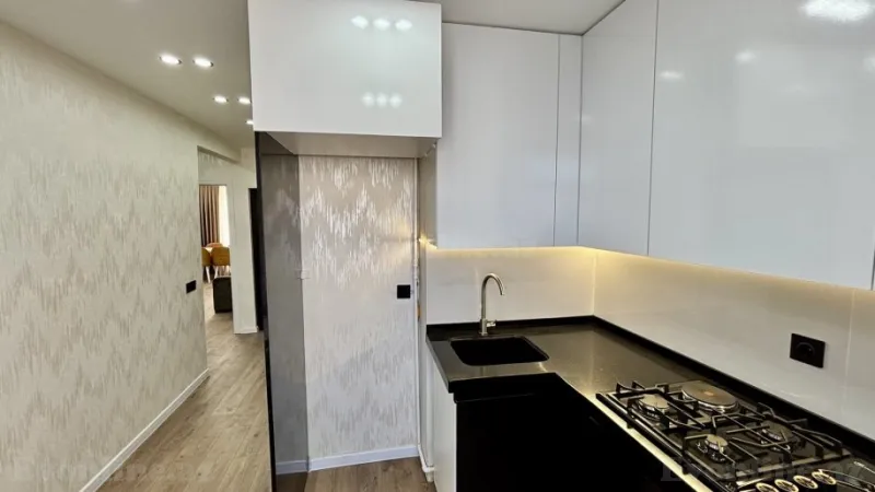 Satılır 2 otaqlı Mənzil Köhnə tikili 65 m² Əhmədli m. - şəkil 5