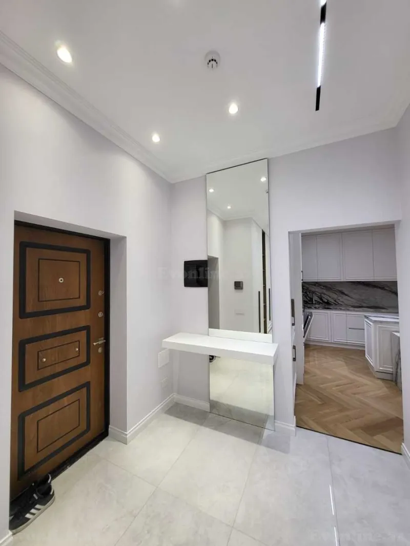 3 otaqlı Mənzil 115 m² Xətai r. Kirayə verilir