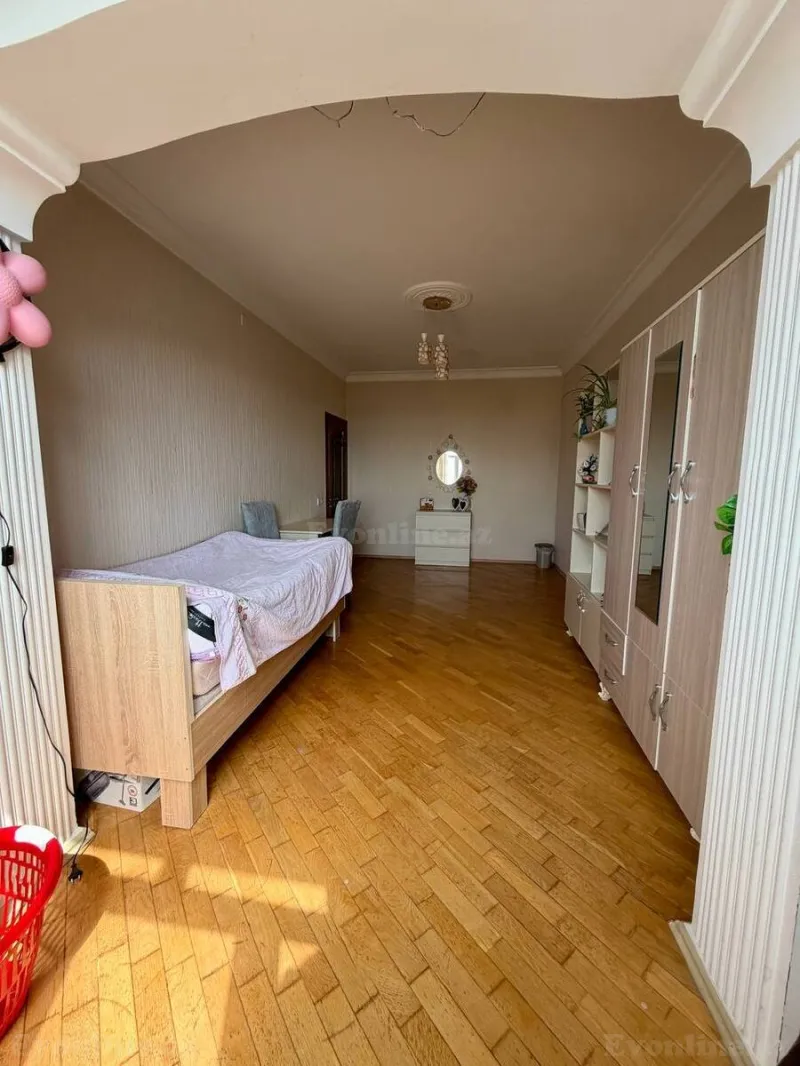 Satılır 4 otaqlı Mənzil Köhnə tikili 107 m² Nərimanov r. - şəkil 8