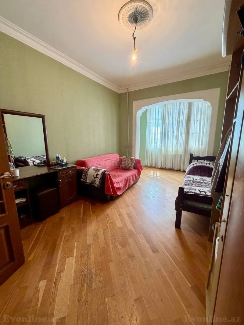 Satılır 4 otaqlı Mənzil Köhnə tikili 107 m² Nərimanov r. - şəkil 12