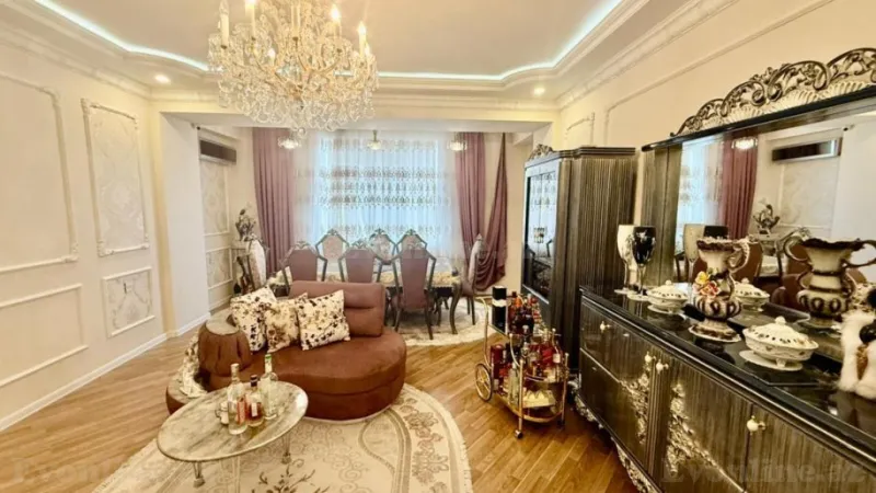 Satılır 4 otaqlı Mənzil Yeni tikili 155 m² İnşaatçılar m. - şəkil 3