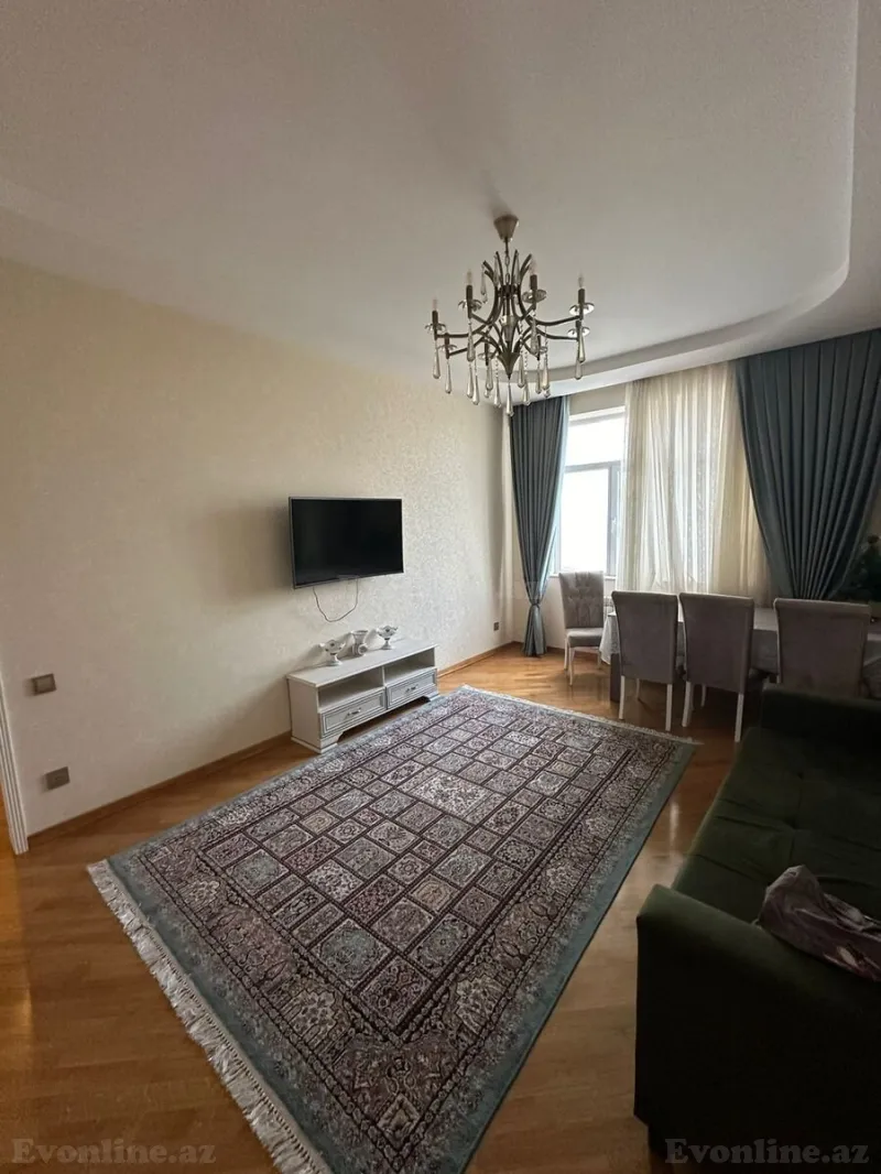 3 otaqlı Mənzil 135 m² 7-ci mikrorayon Kirayə verilir