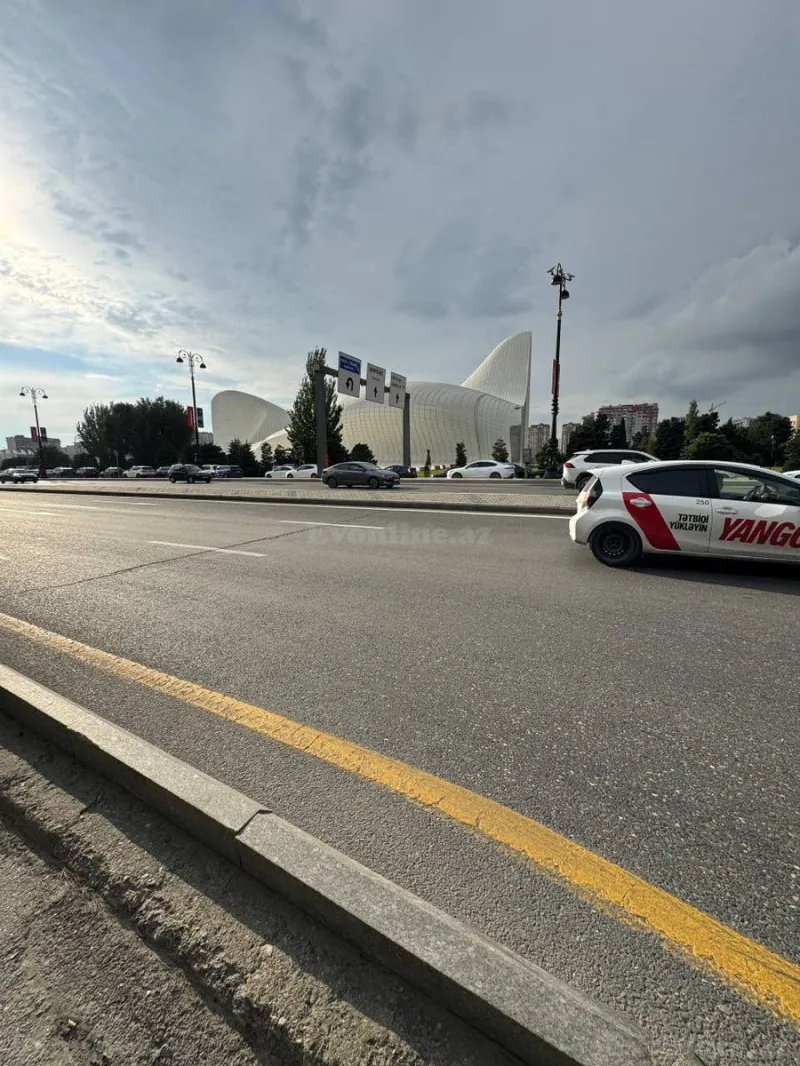 Satılır 3 otaqlı Mənzil Köhnə tikili 87 m² Nərimanov r. - şəkil 21