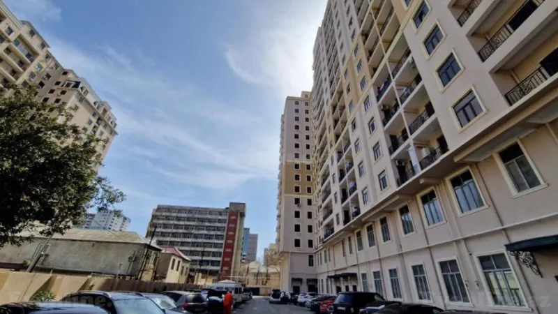 Satılır 2 otaqlı Mənzil Yeni tikili 70 m² Nəsimi r. - şəkil 3