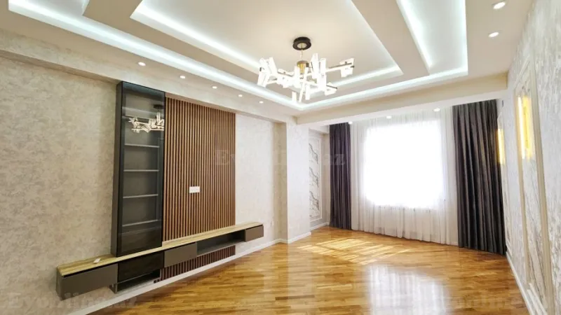 3 otaqlı Mənzil 120 m² Qara Qarayev m. Satılır