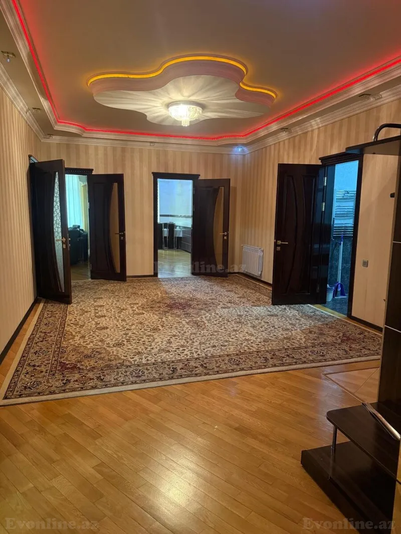 Kirayə verilir 4 otaqlı Mənzil Yeni tikili 150 m² Gənclik m.