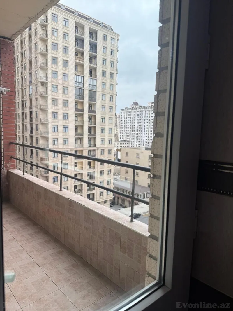 Kirayə verilir 4 otaqlı Mənzil Yeni tikili 150 m² Gənclik m. - şəkil 12