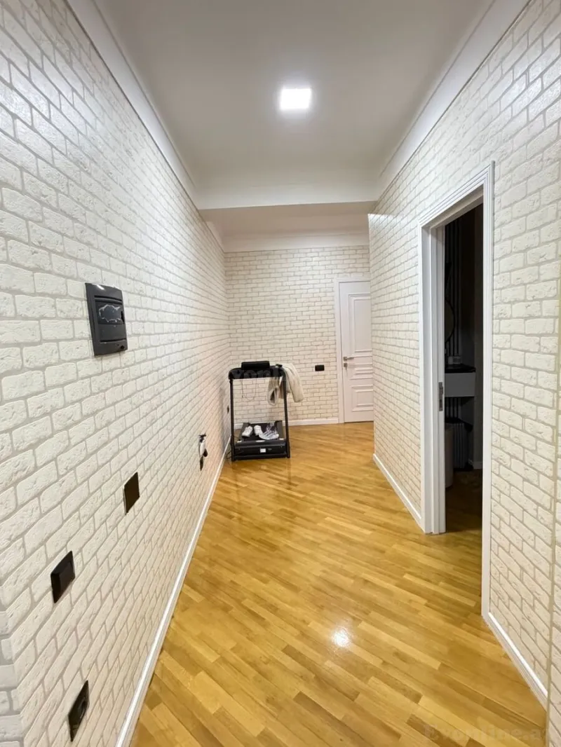 Satılır 2 otaqlı Mənzil Yeni tikili 77 m² 9-cu mikrorayon - şəkil 3