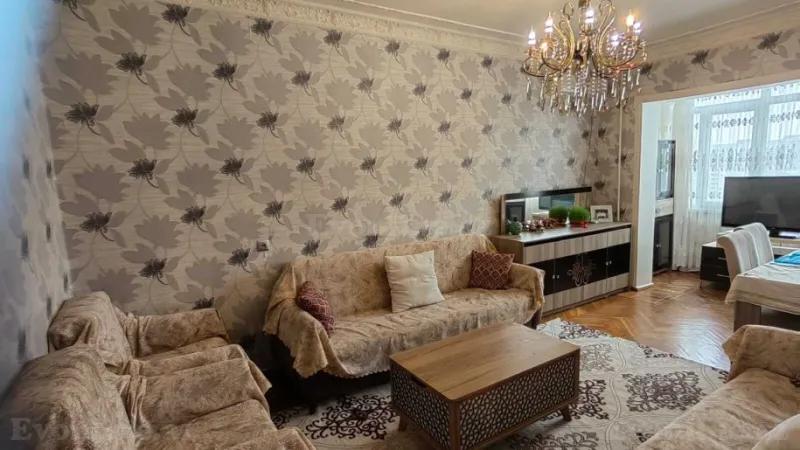 3 otaqlı Mənzil 85 m² 9-cu mikrorayon Satılır