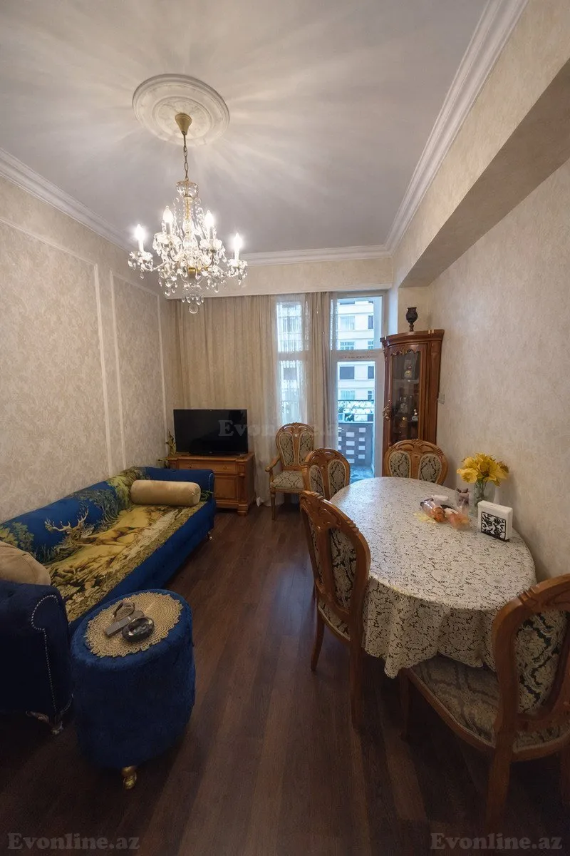 2 otaqlı Mənzil 65 m² Elmlər Akademiyası m. Satılır
