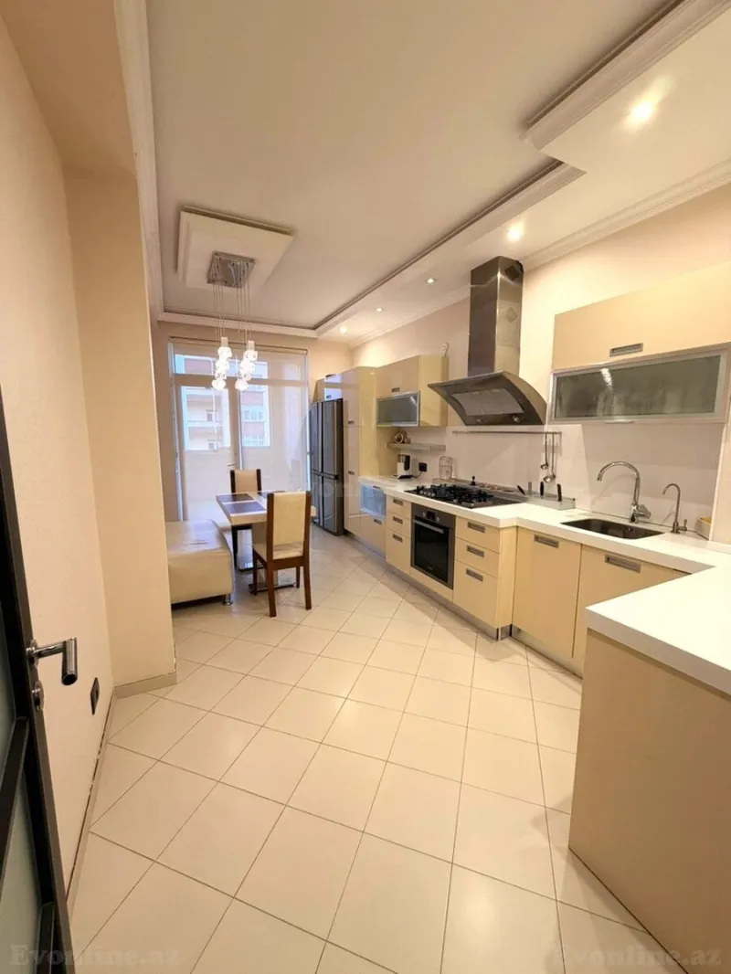 Satılır 4 otaqlı Mənzil Yeni tikili 150 m² Elmlər Akademiyası m. - şəkil 9