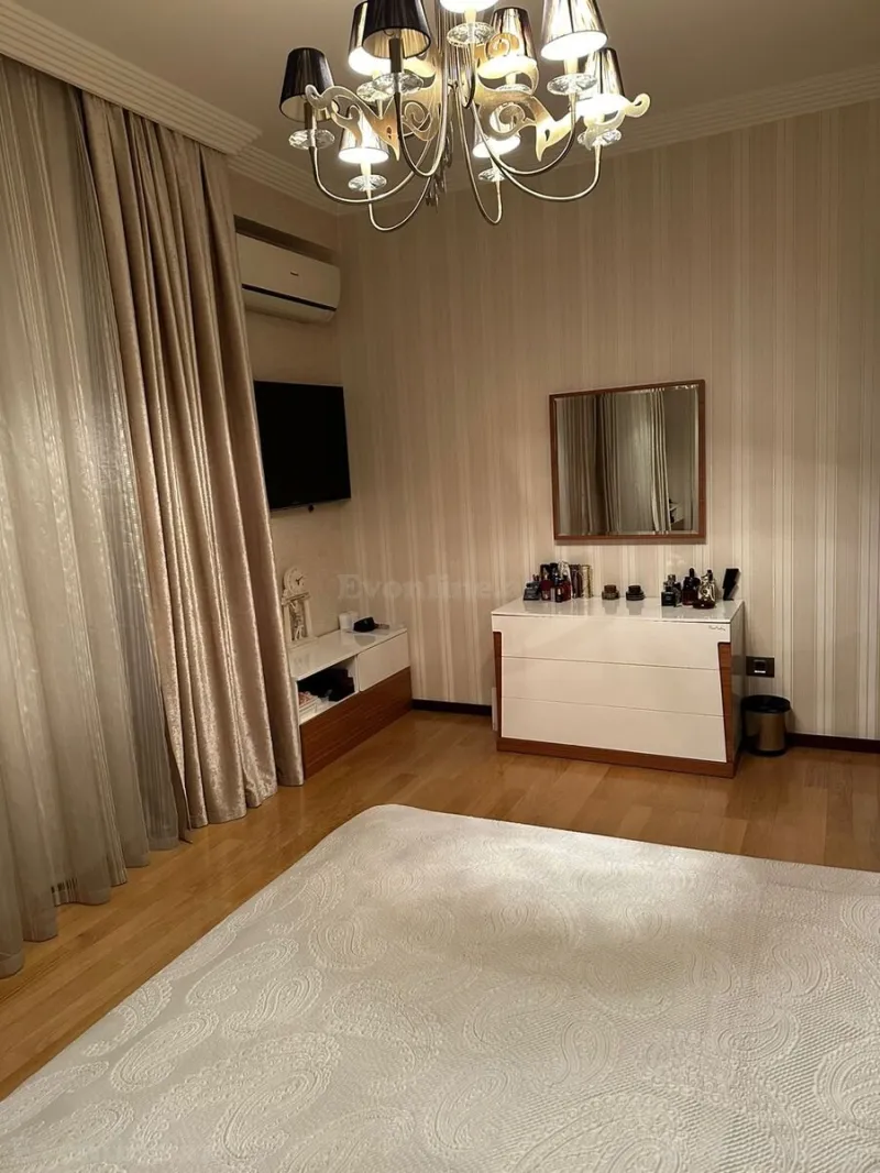 Satılır 4 otaqlı Mənzil Yeni tikili 200 m² 28 May m. - şəkil 10